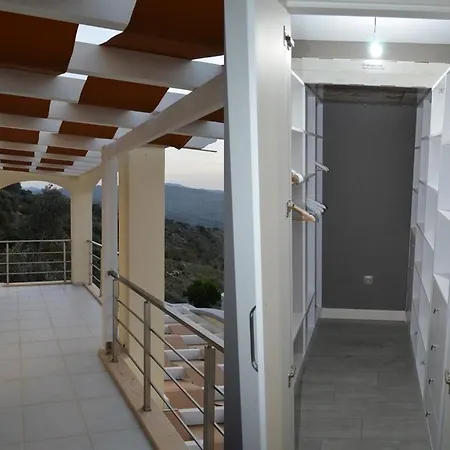 Luxury Rent Seaview In With 3 Bedroomed *