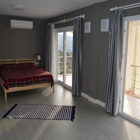 Luxury Rent Seaview In With 3 Bedroomed *